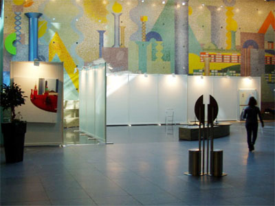 Systemstellwand R8 mit Auslegefu