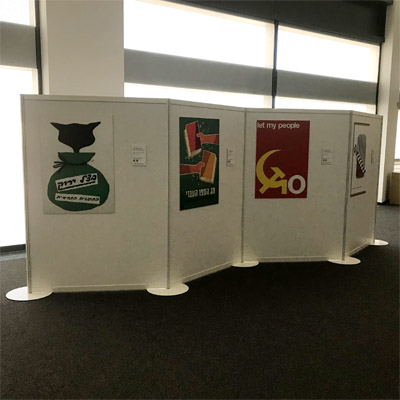 Posterwand Sytemstellwand Galeriewand Galerie System R8 mit Tellerfuß