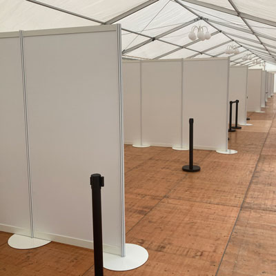 Absperrwand Wahlkabine Posterwand Sytemstellwand Galeriewand Galerie System R8 mit Tellerfuß